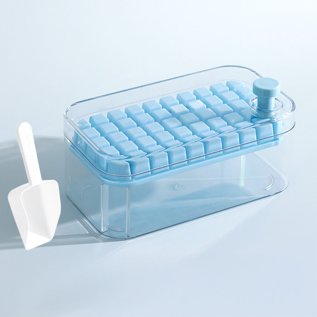 قالب ثلج مع علبة لون ازرق